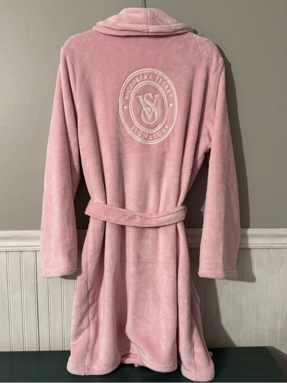 Victoria's Secret Cozy Plush Signature Robe Pretty Blossom Pink Women’s Size M/L